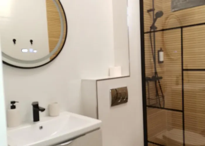 E M Y Nord 2 アパート *